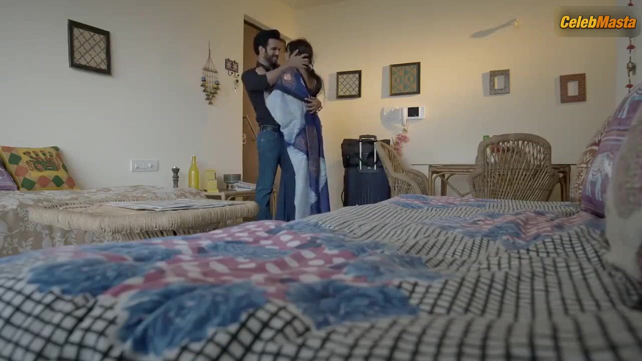 Jinnie Jaaz ’s Steamy Scene In Charmsukh - Photo 2 of 5 photo 1