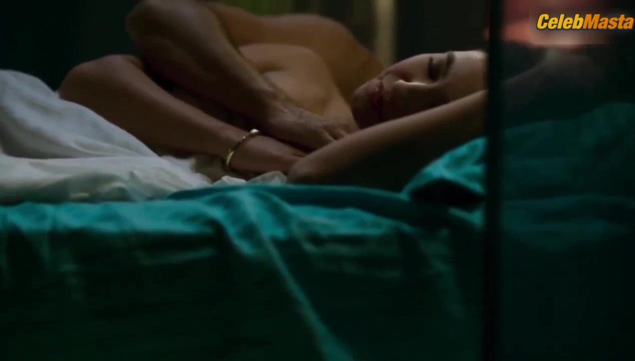 Gauhar Khan ’s Boobs, Bikini Scene In Bestseller - Photo 1 of 5