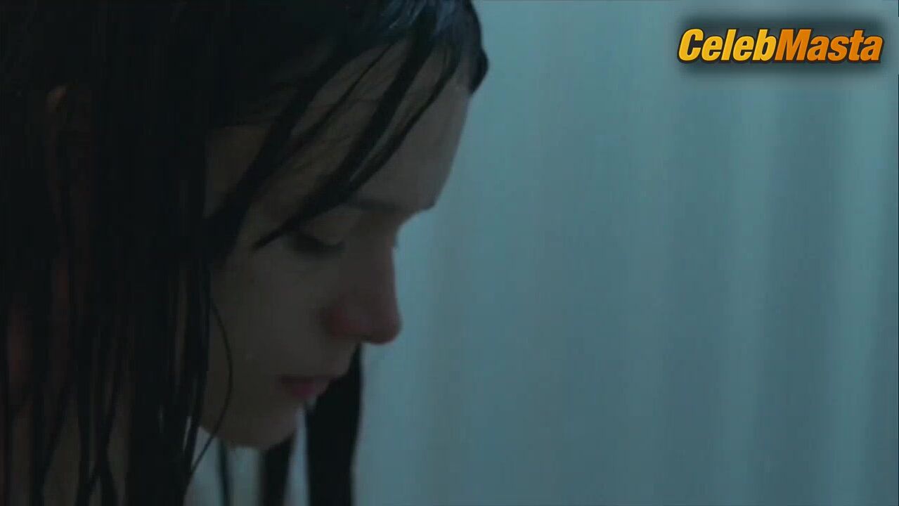 Stacy Martin Flaunts Boobs In Rosy Scene - Photo 2 of 5