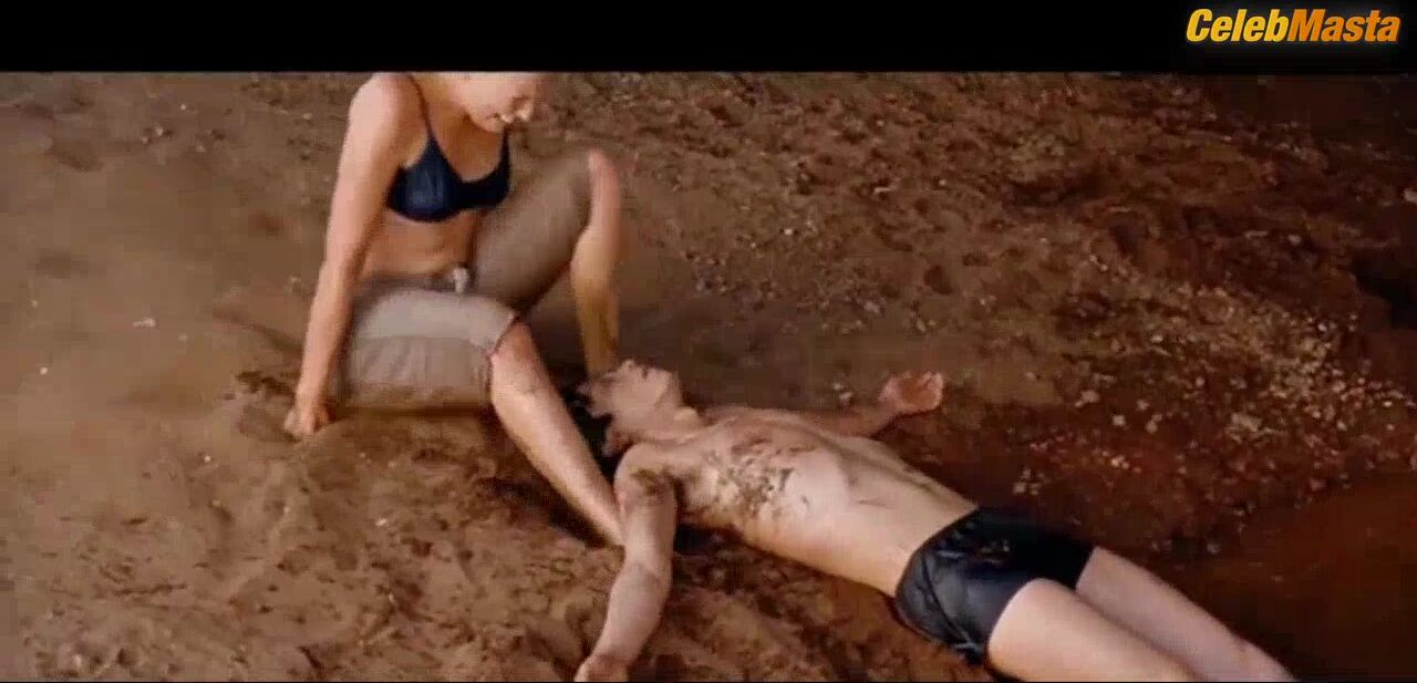 Toni Collette Ass, Tits Scene In Japanese Story - Photo 2 of 5 photo 5