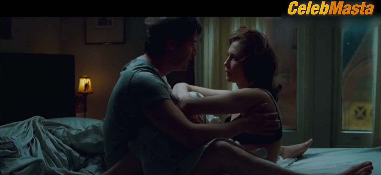 Vera Farmiga ’s Underwear Scene In Henry’s - Photo 1 of 5 photo 5