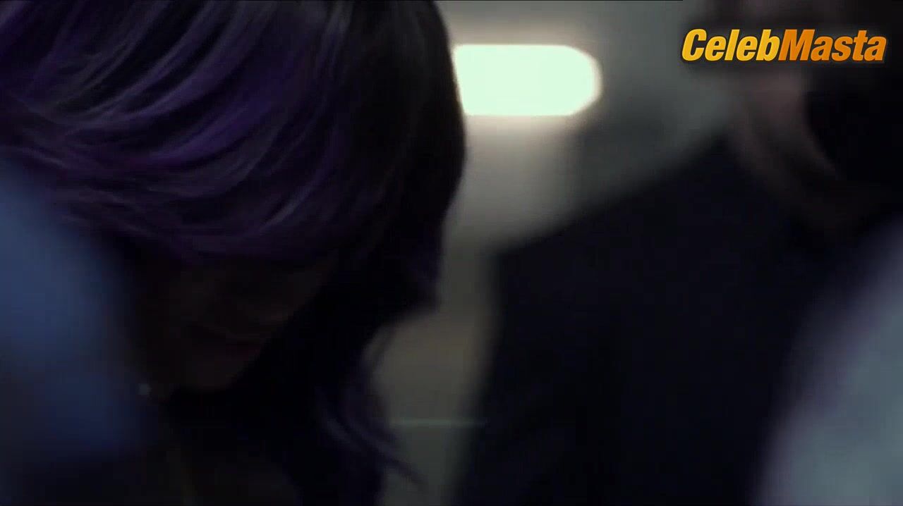 Gugu Mbatha-raw Hot Scene In Beyond The Lights - Photo 1 of 5 photo 4