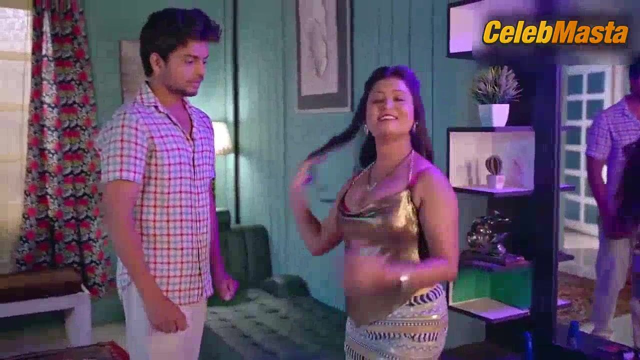 Priya Roy Rups Khan And Show Sexy Scene In Adhuri Aas - Photo 1 of 5
