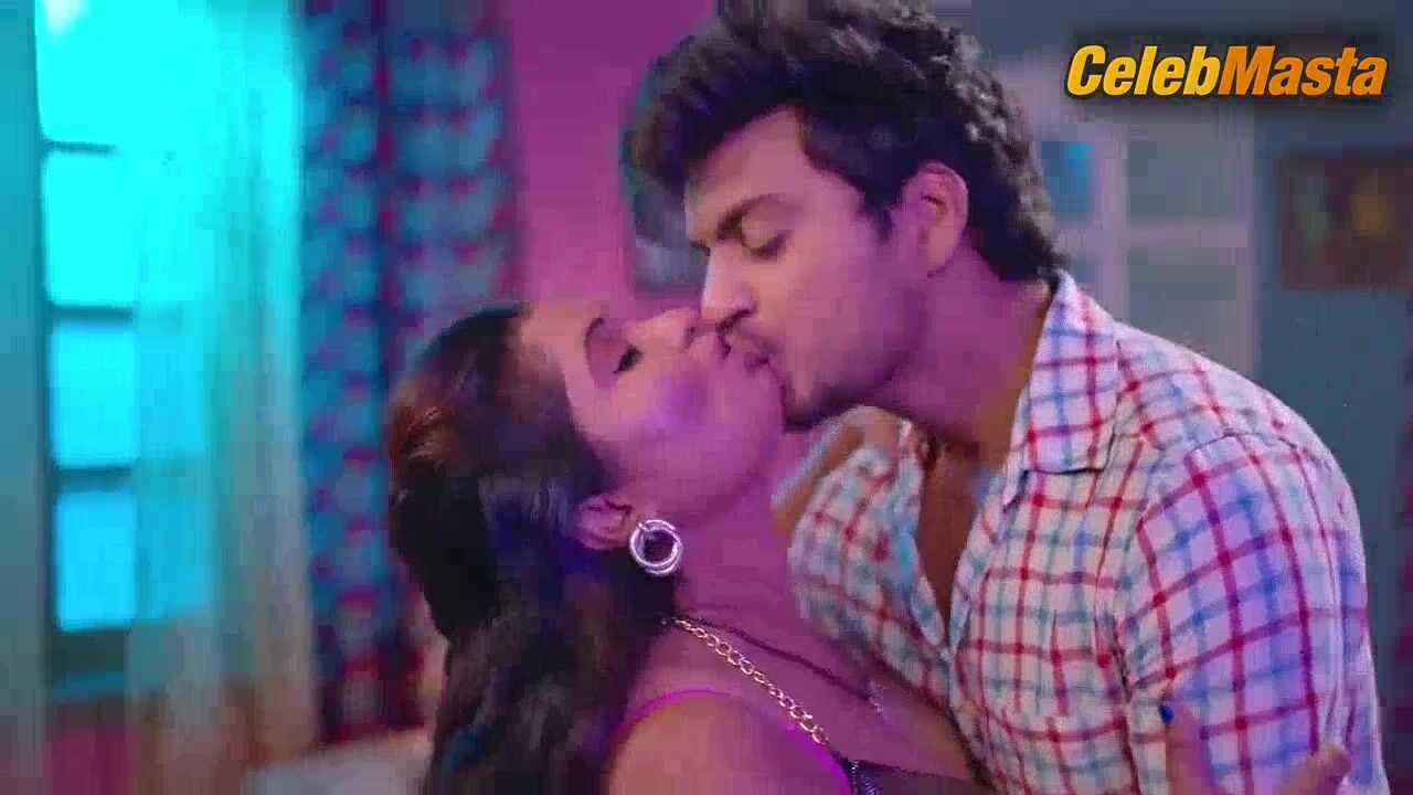 Priya Roy Rups Khan And Show Sexy Scene In Adhuri Aas - Photo 1 of 5 photo 2