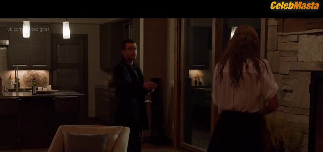 Lilly Krug Boobs Scene In Shattered - Photo 1 of 5