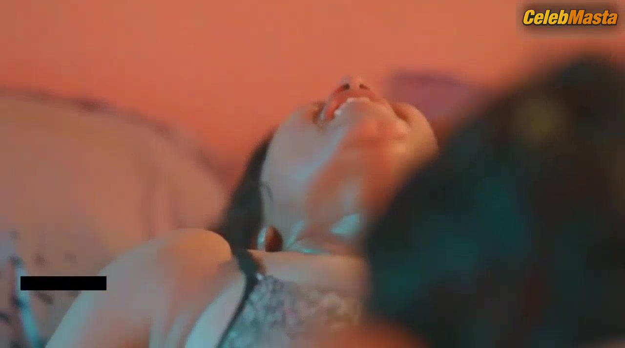 Priya Gamre Flaunts Breasts And Underwear Scene In Matki - Photo 1 of 5 photo 4
