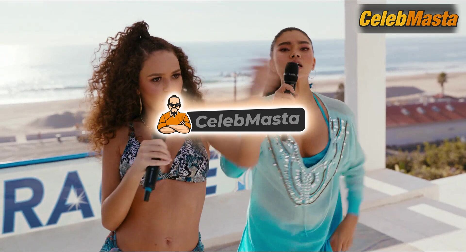 Madison Pettis Bikini Scene From Hes All That - Photo 2 of 5