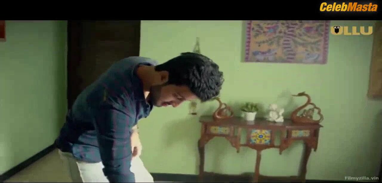 Jinnie Jaaz Butt And Boobs Scene In Charmsukh (jane - Photo 2 of 5 photo 4