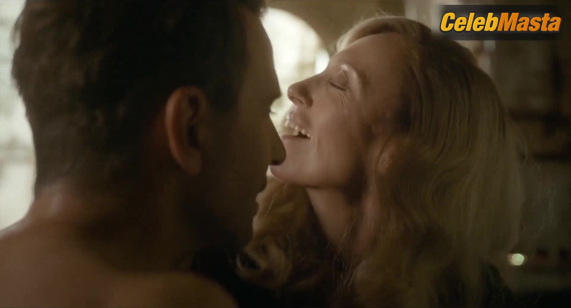 Toni Collette ’s Sexy Scene From Nightmare Alley - Photo 1 of 5 photo 4