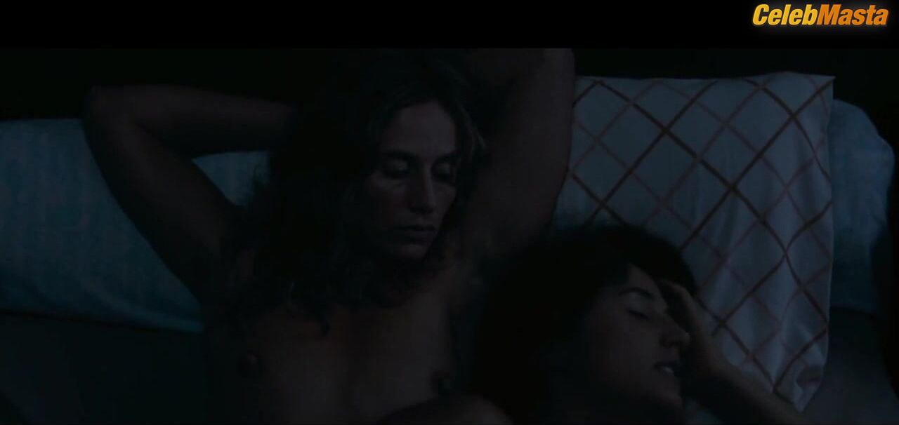 Cecile De France Lesbian, Booty Scene From Summertime - Photo 1 of 5 photo 5