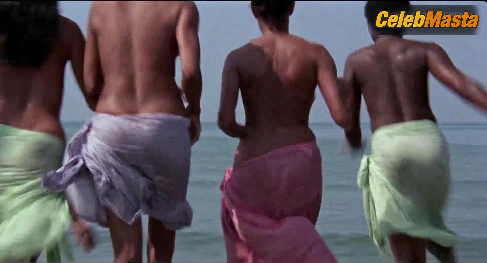 Laura Gemser And Olga Bisera Show Tits Scene In Amore - Photo 1 of 5