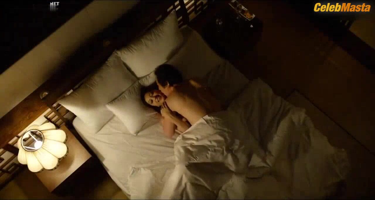 Lee El ’s Tits Scene From Inside Men - Photo 2 of 5 photo 4