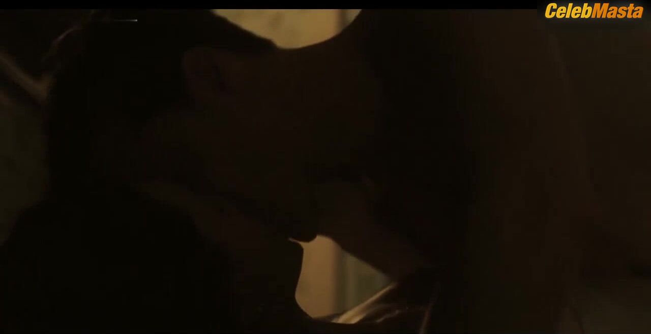 Emma Corrin Bares Boobs In Pennyworth Scene - Photo 2 of 5