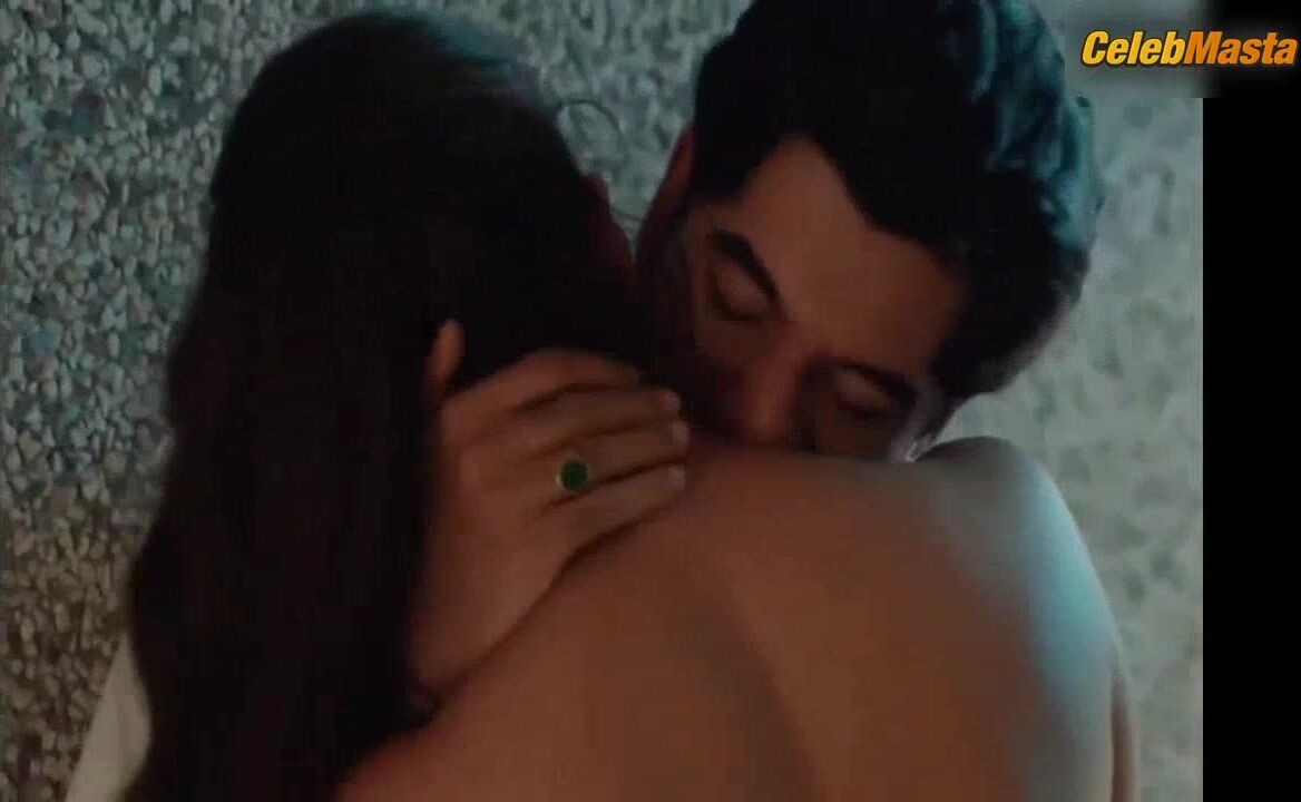 Arushi Handa Reveals Sexy Scene In Roohaniyat - Photo 1 of 5 photo 4