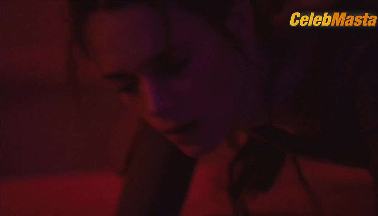 Stacy Martin Reveals Body In Rosy Scene - Photo 2 of 5 photo 4
