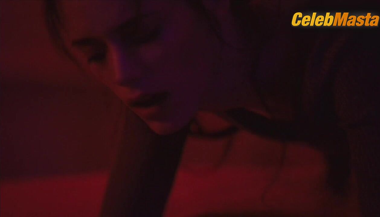 Stacy Martin Reveals Body In Rosy Scene - Photo 2 of 5 photo 5