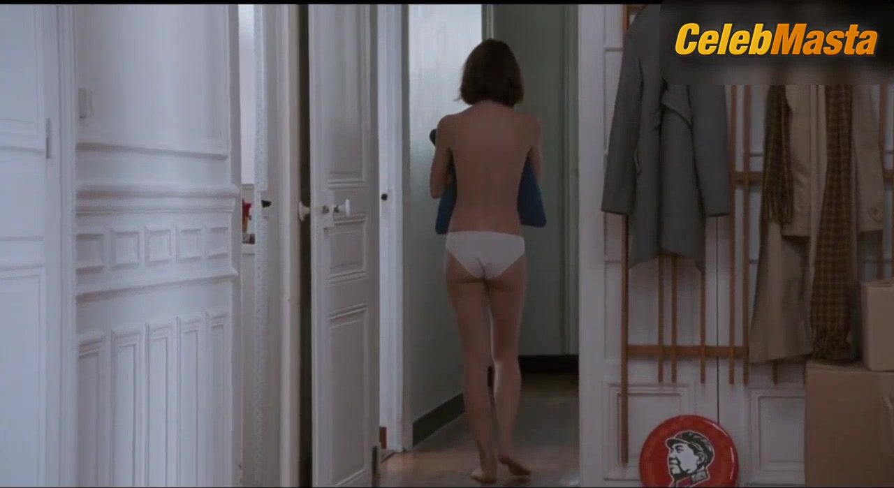 Stacy Martin ’s Butt, Breasts Scene In Godard Mon - Photo 1 of 5 photo 4