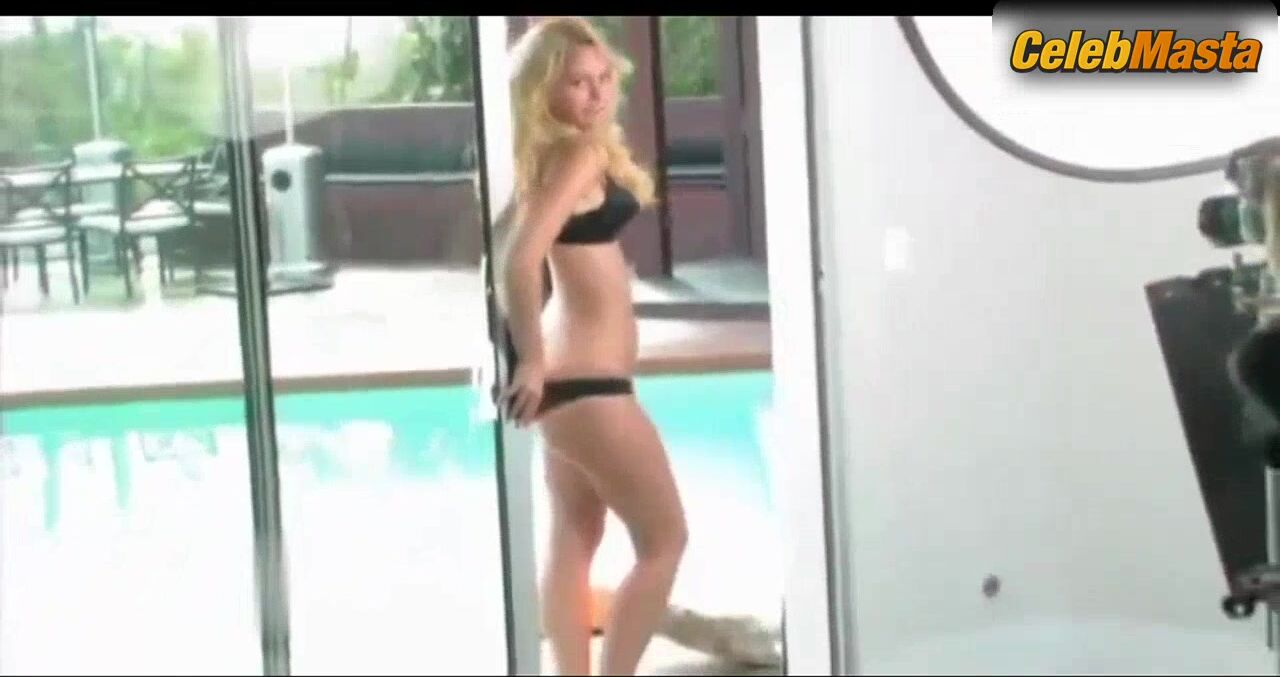 Helena Mattsson ’s Sexy Scene In Maxim Photoshoot - Photo 2 of 5 photo 1