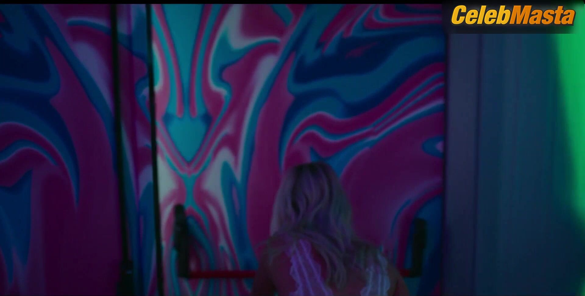 Valentina Zenere Reveals Sexy Scene In Elite - Photo 1 of 5