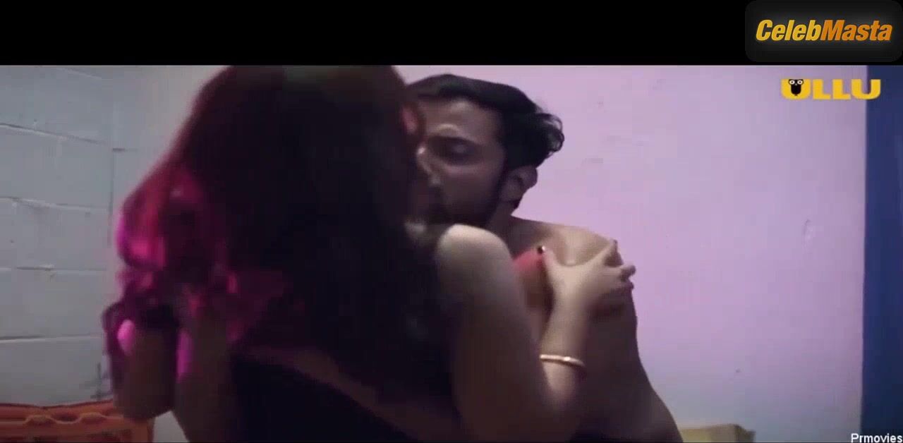 Sneha Paul Exposes Booty And Tits Scene In Charmsukh - Photo 5 of 5 photo 4