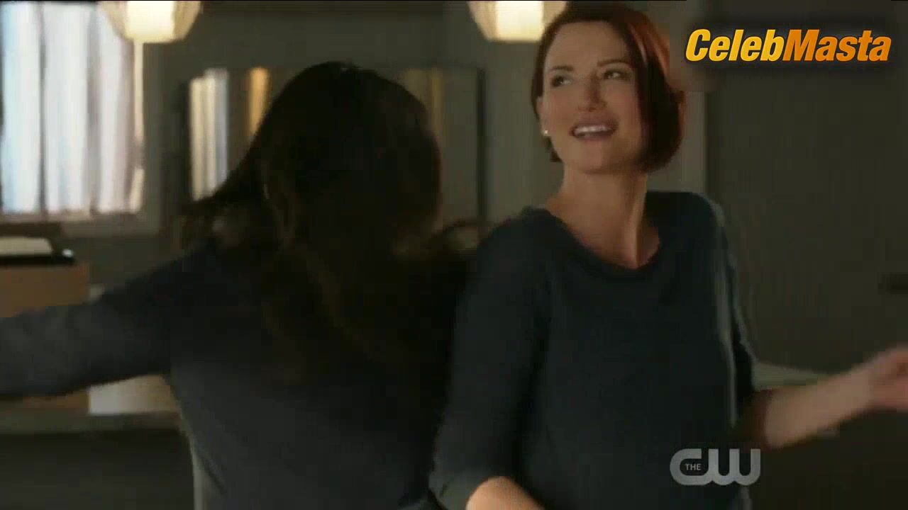 Chyler Leigh And Floriana Lima’s Lesbian Scene In - Photo 2 of 5