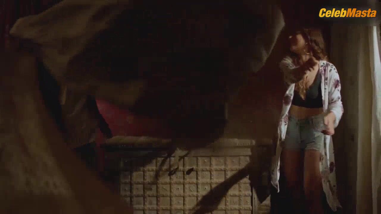 Madhurima Roy ’s Ass And Boobs Scene In Fuh Se - Photo 2 of 5 photo 1