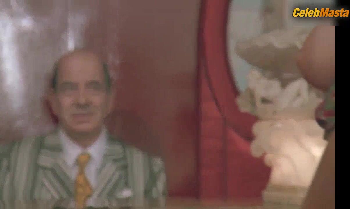 Deborah Caprioglio Reveals Body Scene In Paprika - Photo 1 of 5 photo 5