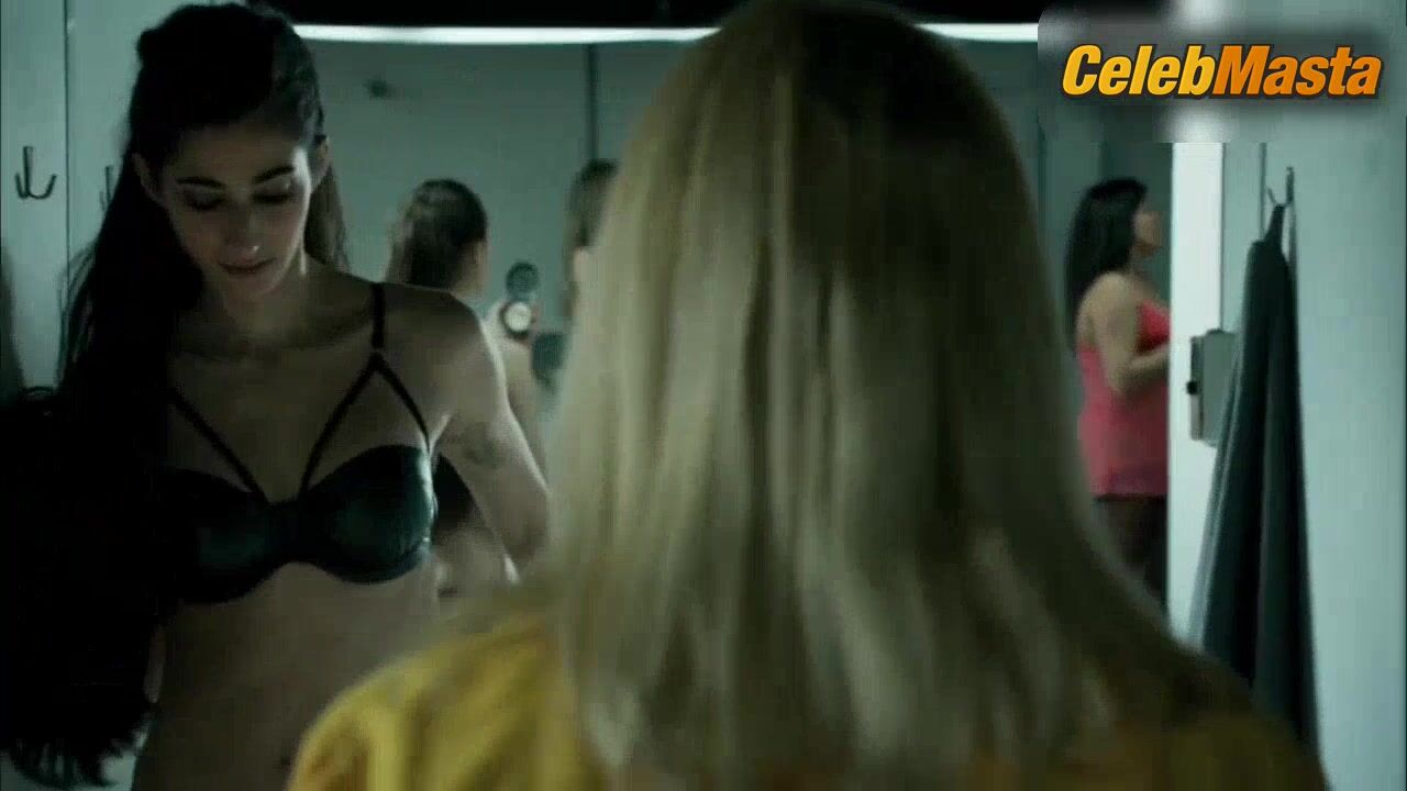 Alba Flores Berta Vazquez, And Marta Aledo Underwear - Photo 2 of 5 photo 4