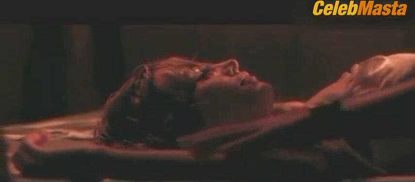 Cecile De France Sexy Scene From L’art (delicat) De La - Photo 1 of 5