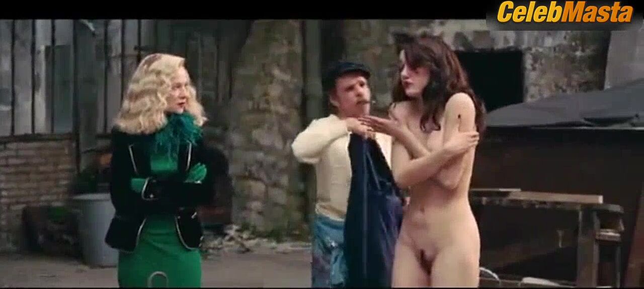 Deborah Revy ’s Sexy Scene From My Little Princess - Photo 4 of 5 photo 5