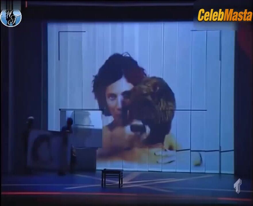 Maribel Verdu ’s Sexy Scene From Por Amor Al Arte - Photo 1 of 5 photo 4