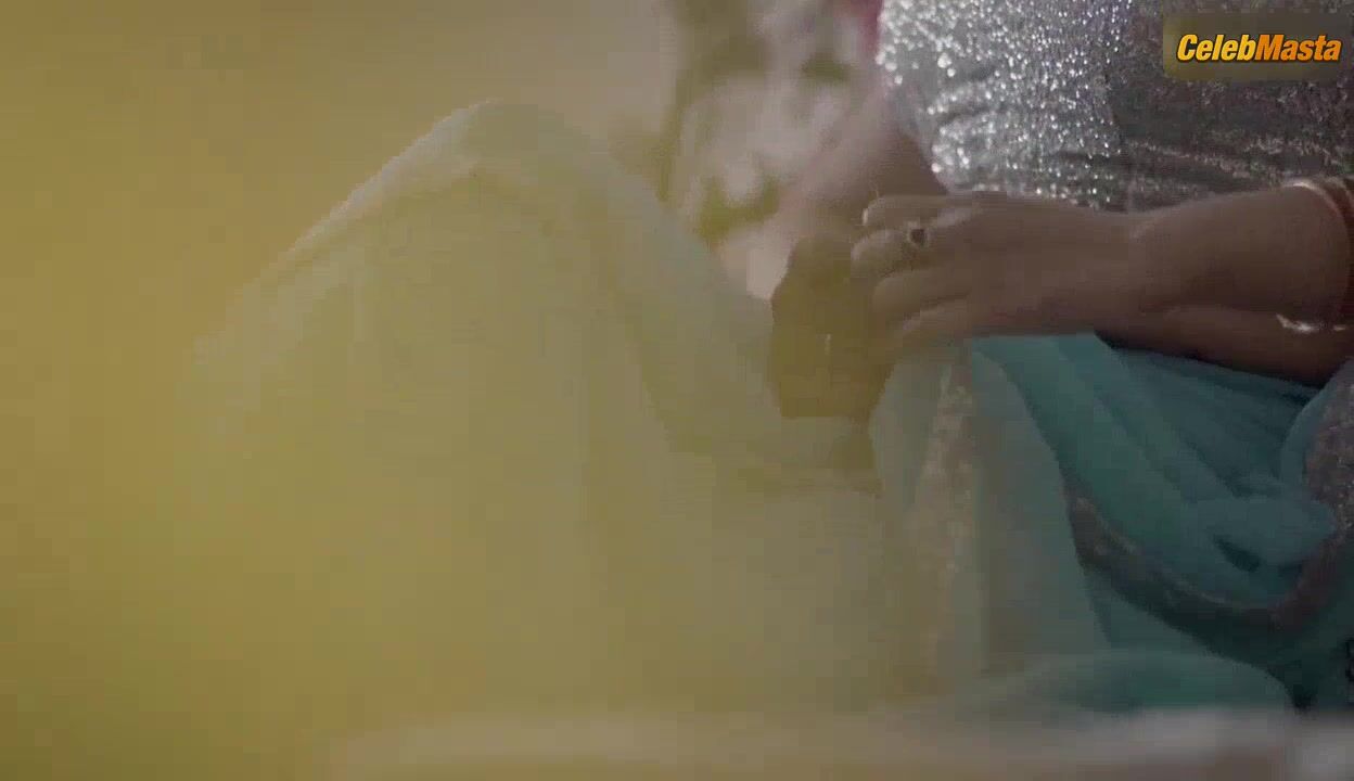 Jinnie Jaaz ’s Racy Scene In Charmsukh - Photo 1 of 5