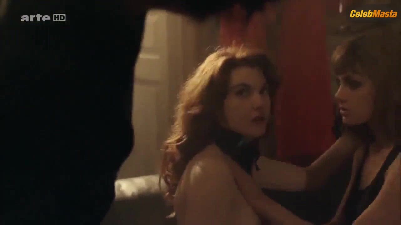 Deborah Revy Boobs Scene In Xanadu - Photo 2 of 5 photo 1