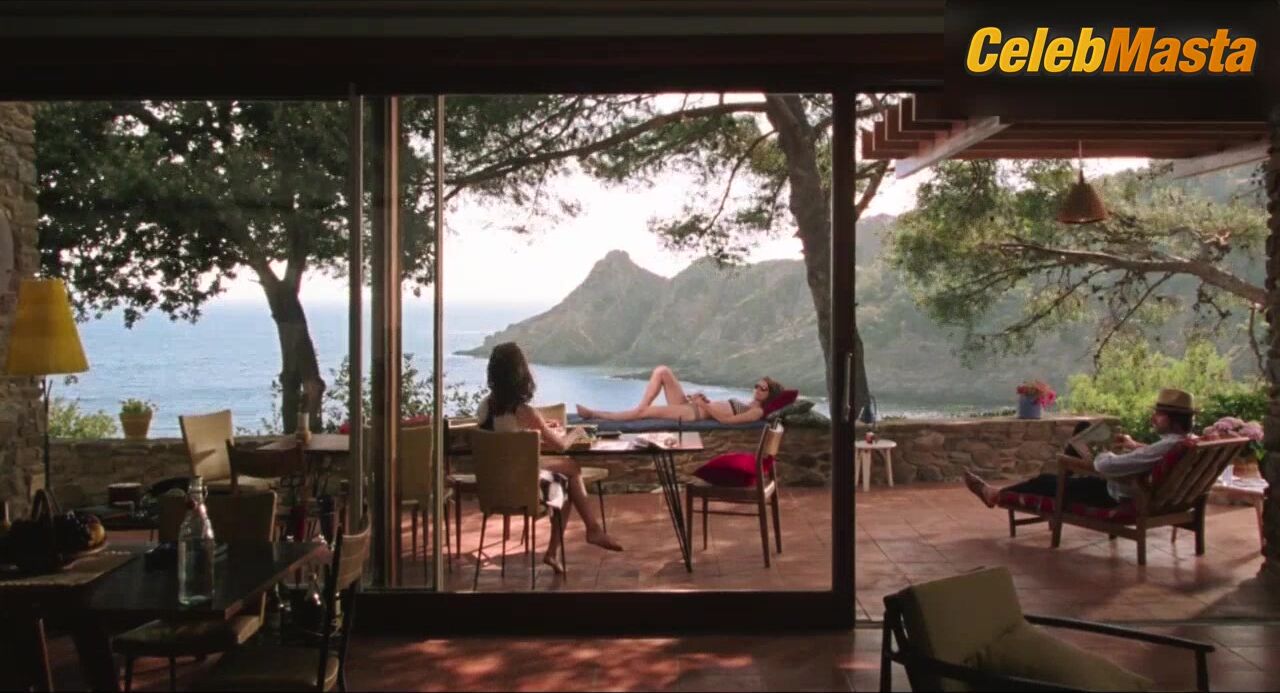 Stacy Martin Swimsuit Scene In Godard Mon Amour - Photo 1 of 5 photo 5