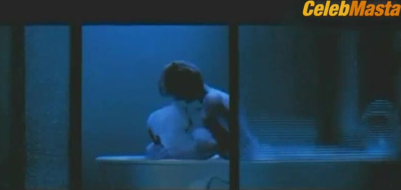 Cecile De France ’s Sexy Scene From L’art - Photo 2 of 5 photo 4