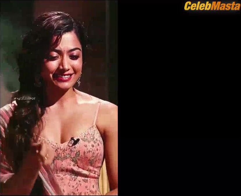 Rashmika Mandanna Sexy Scene Showing Deep Cleavage At Award - Photo 3 of 5 photo 1
