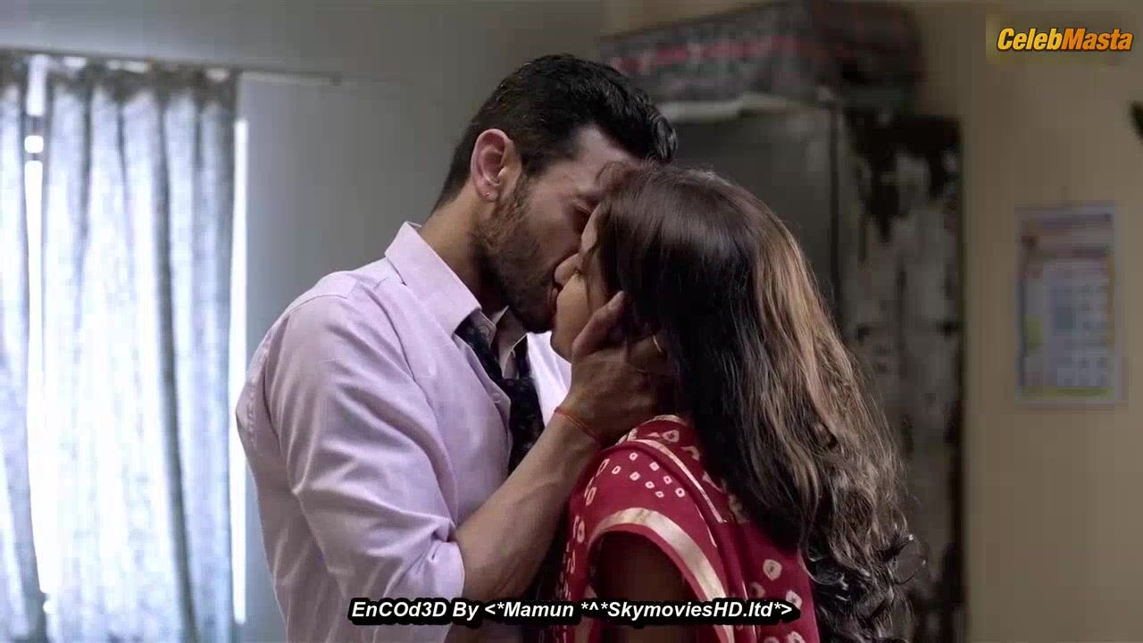 Sneha Paul Displays Tits Scene In Charmsukh - Photo 1 of 5 photo 2