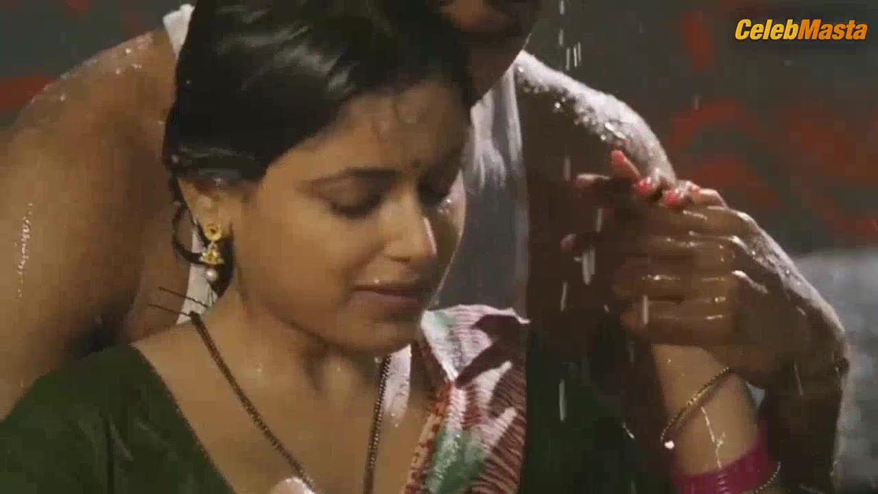 Sneha Paul ’s Sultry Scene In Charmsukh - Photo 1 of 5 photo 2