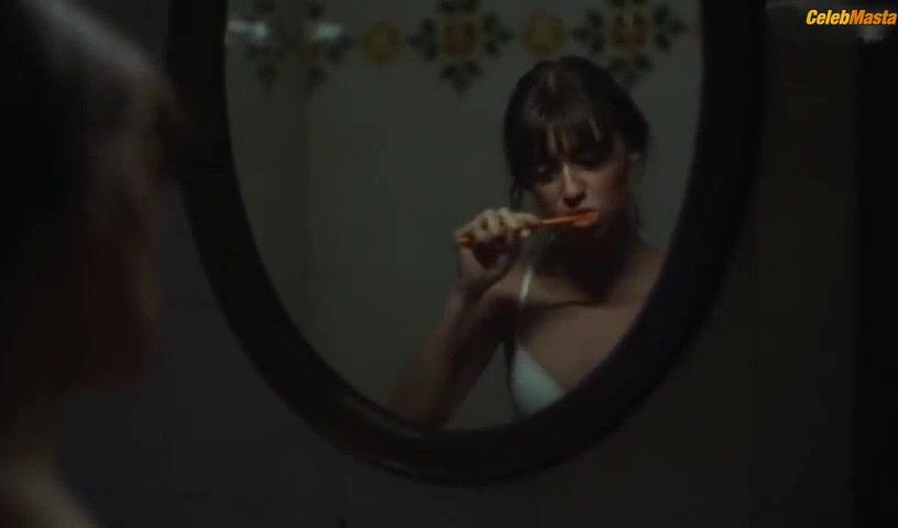 Daisy Edgar-jones Butt, Tits Scene In Normal People - Photo 2 of 5 photo 1