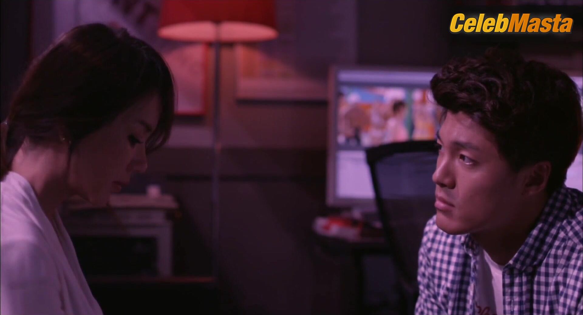 Jeong-hwa Eom ’s Sexy Scene In Venus Talk - Photo 2 of 5