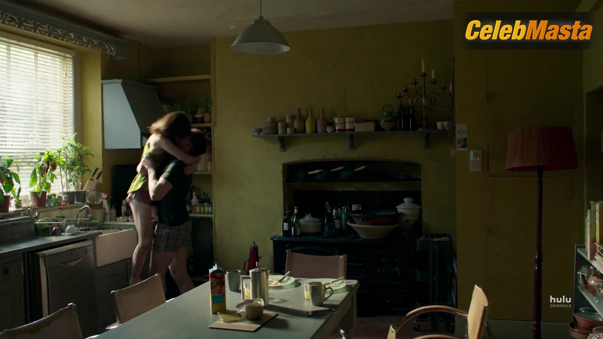 Daisy Edgar-jones Reveals Tits Scene In Normal People - Photo 1 of 5 photo 2