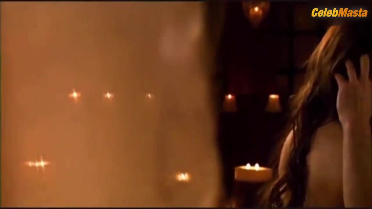 Damla Sonmez Sexy Scene From Mahpeyker - Photo 1 of 5