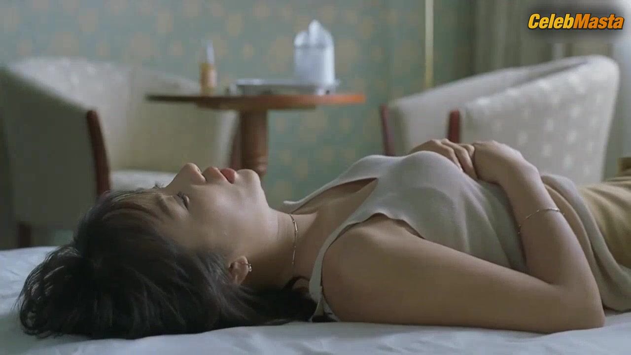 Jeong-hwa Eom Tits And Underwear Scene From Gyeolhoneun - Photo 3 of 5 photo 4