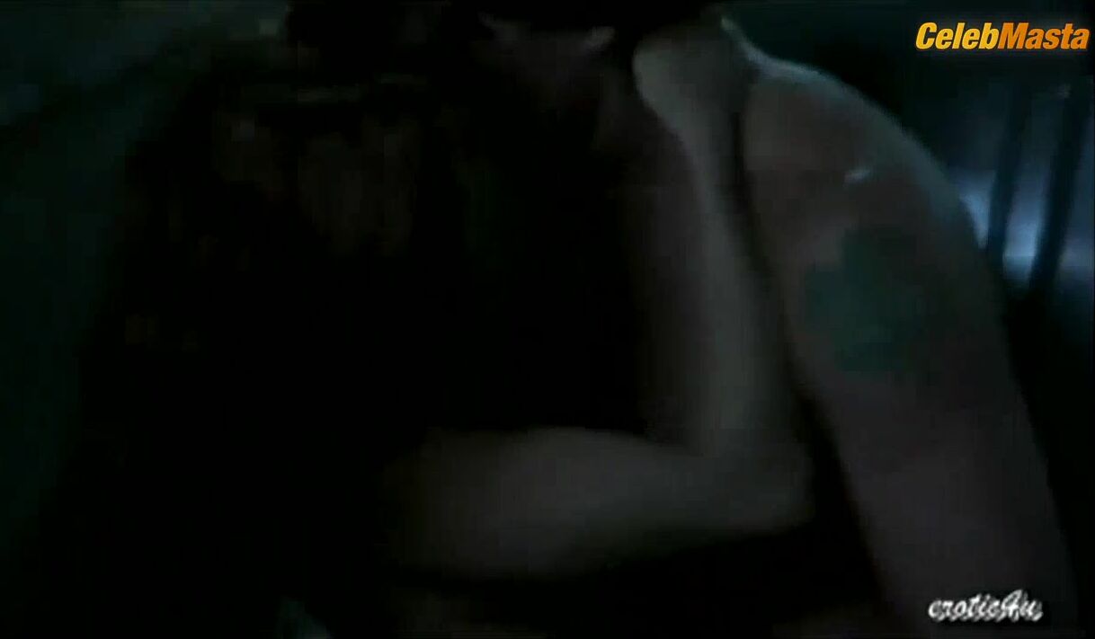 Erika Jordan Tits Scene From Life On Top - Photo 1 of 5