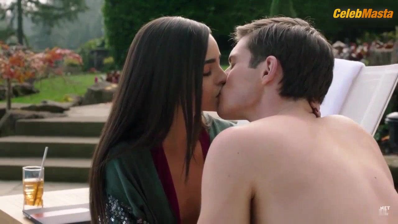 Sofia Carson Tits, Swimsuit Scene From Pretty Little - Photo 1 of 5 photo 4