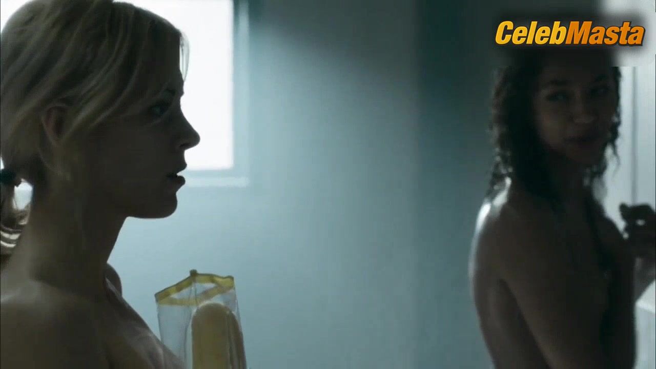Alba Flores Maggie Civantos, Berta Vazquez And Tits - Photo 2 of 5 photo 1