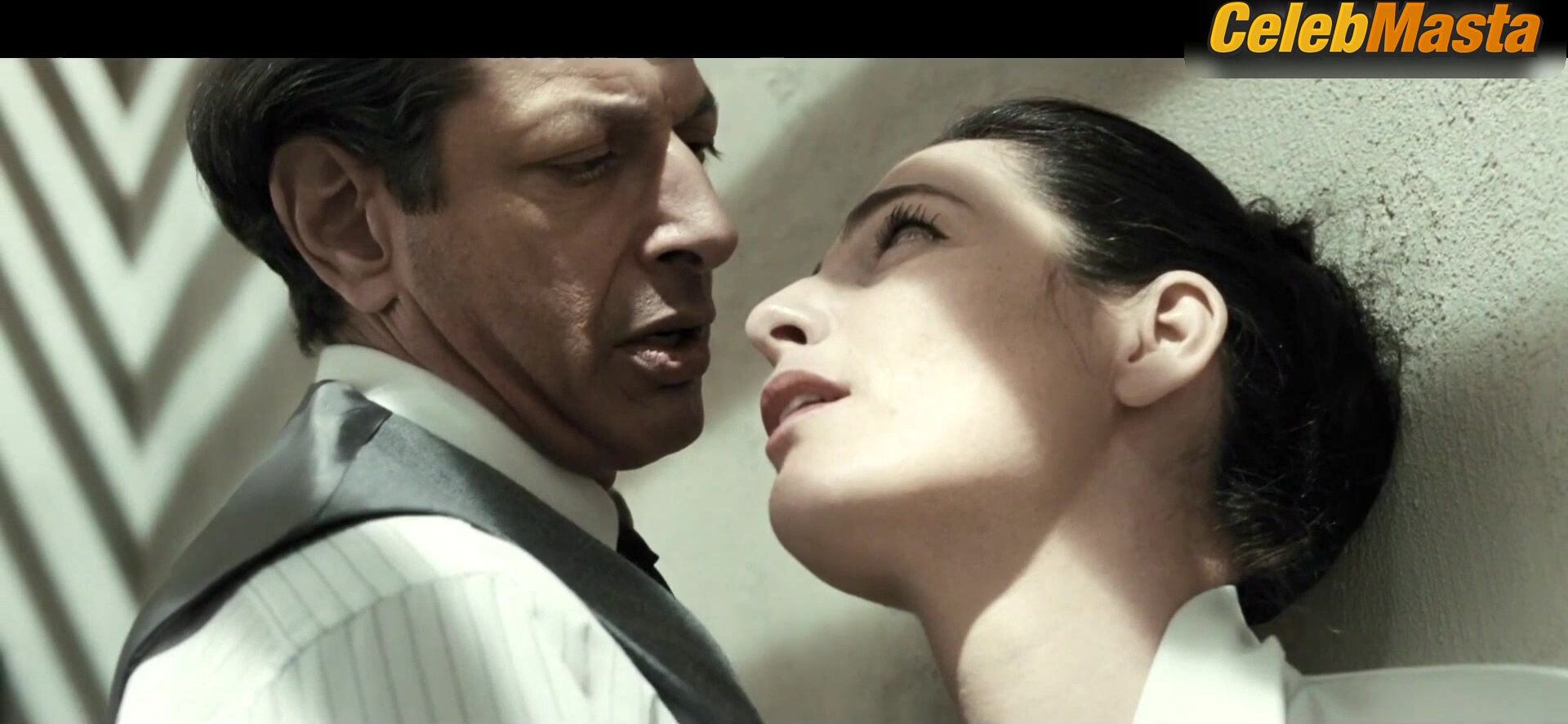 Ayelet Zurer Reveals Underwear Scene In Adam Resurrected - Photo 1 of 5 photo 4
