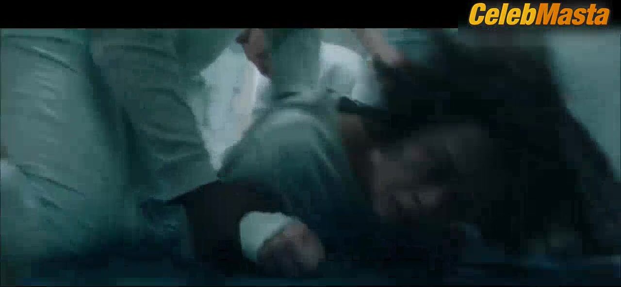 Helena Bonham Carter Booty Scene In 55 Steps - Photo 2 of 5