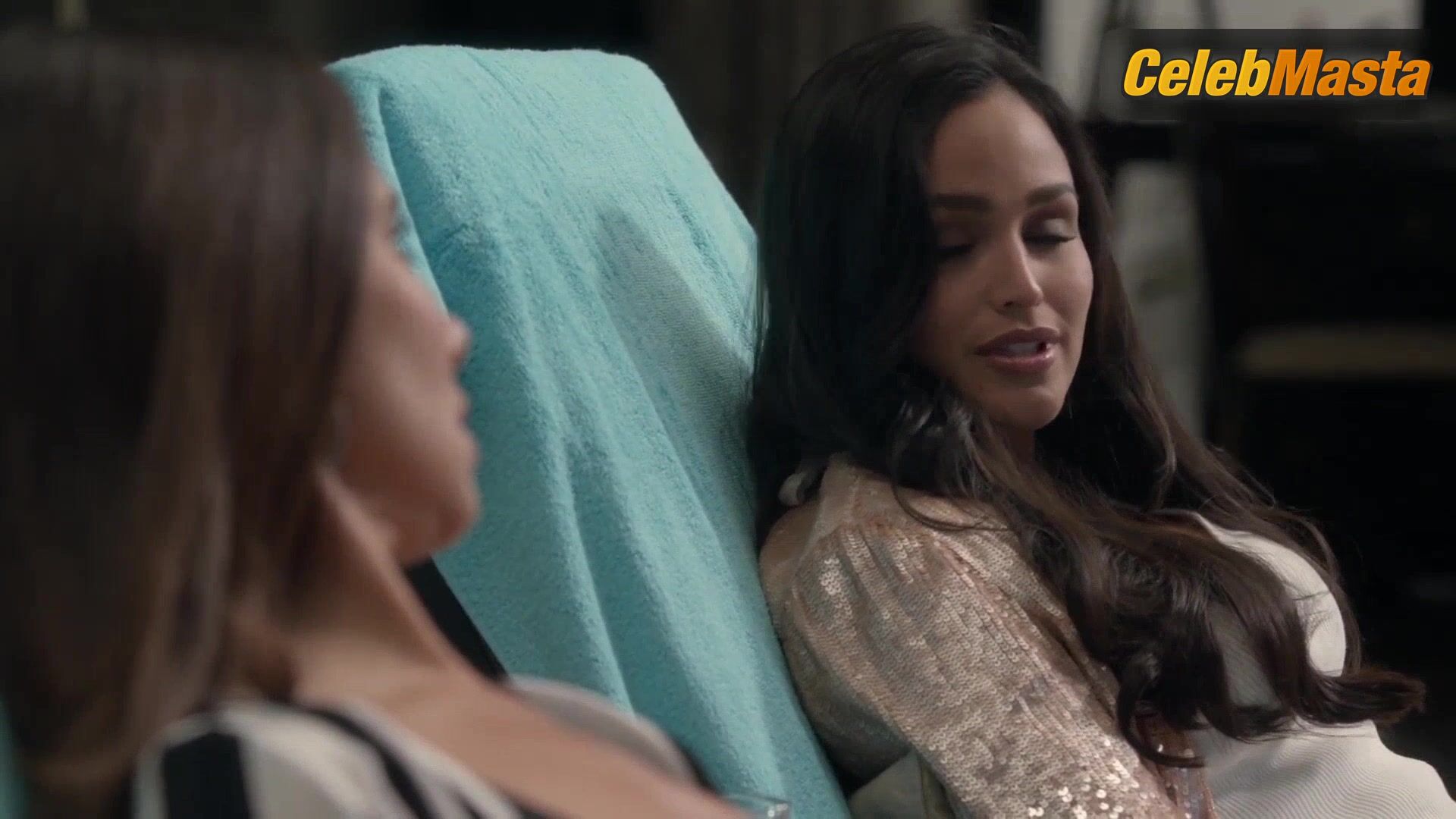 Roselyn Sanchez Sexy Scene From Grand Hotel - Photo 3 of 5 photo 5