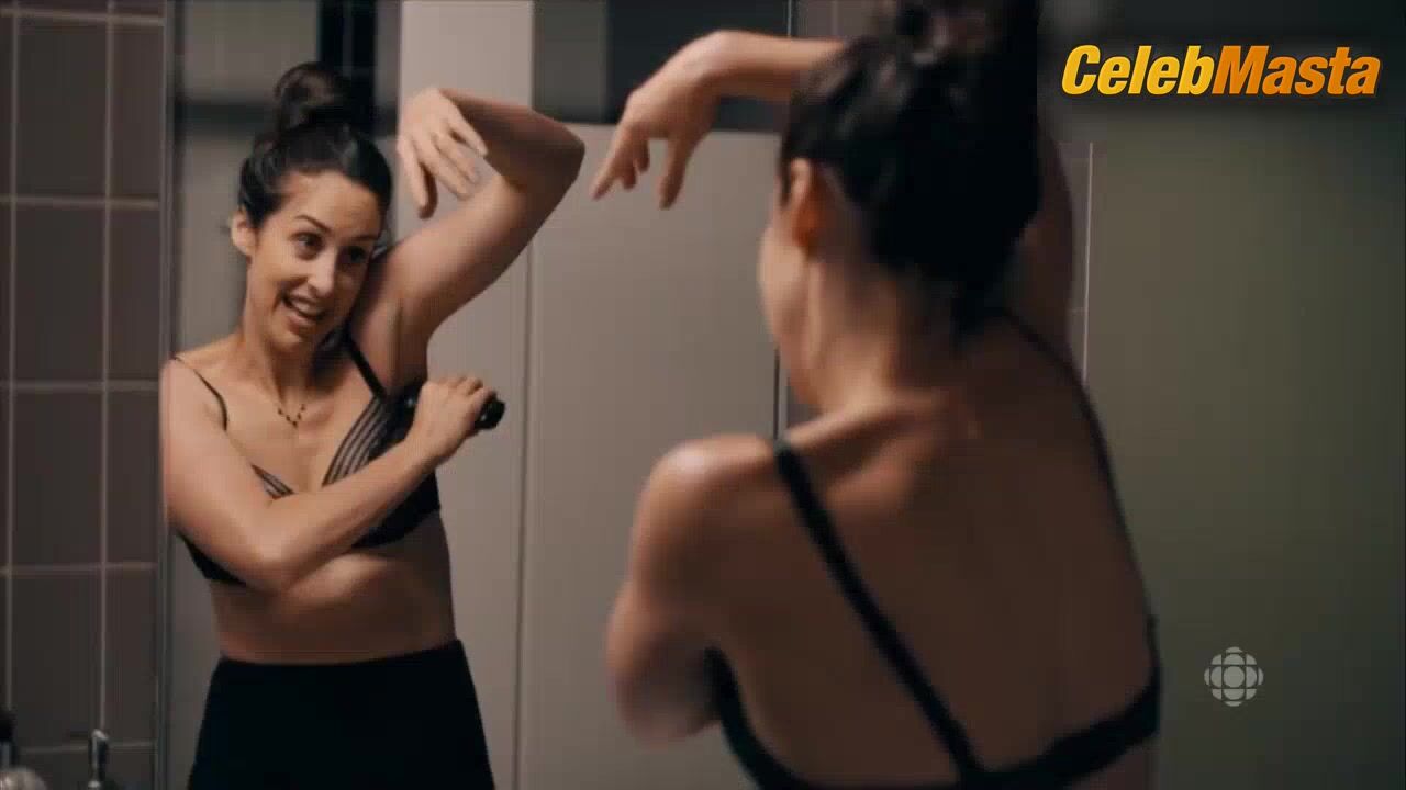 Catherine Reitman Panties Scene In Workin’ Moms - Photo 2 of 5 photo 4